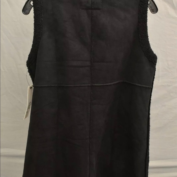 Tribal Vest w/ Zipper Pockets - Picture 3 of 5